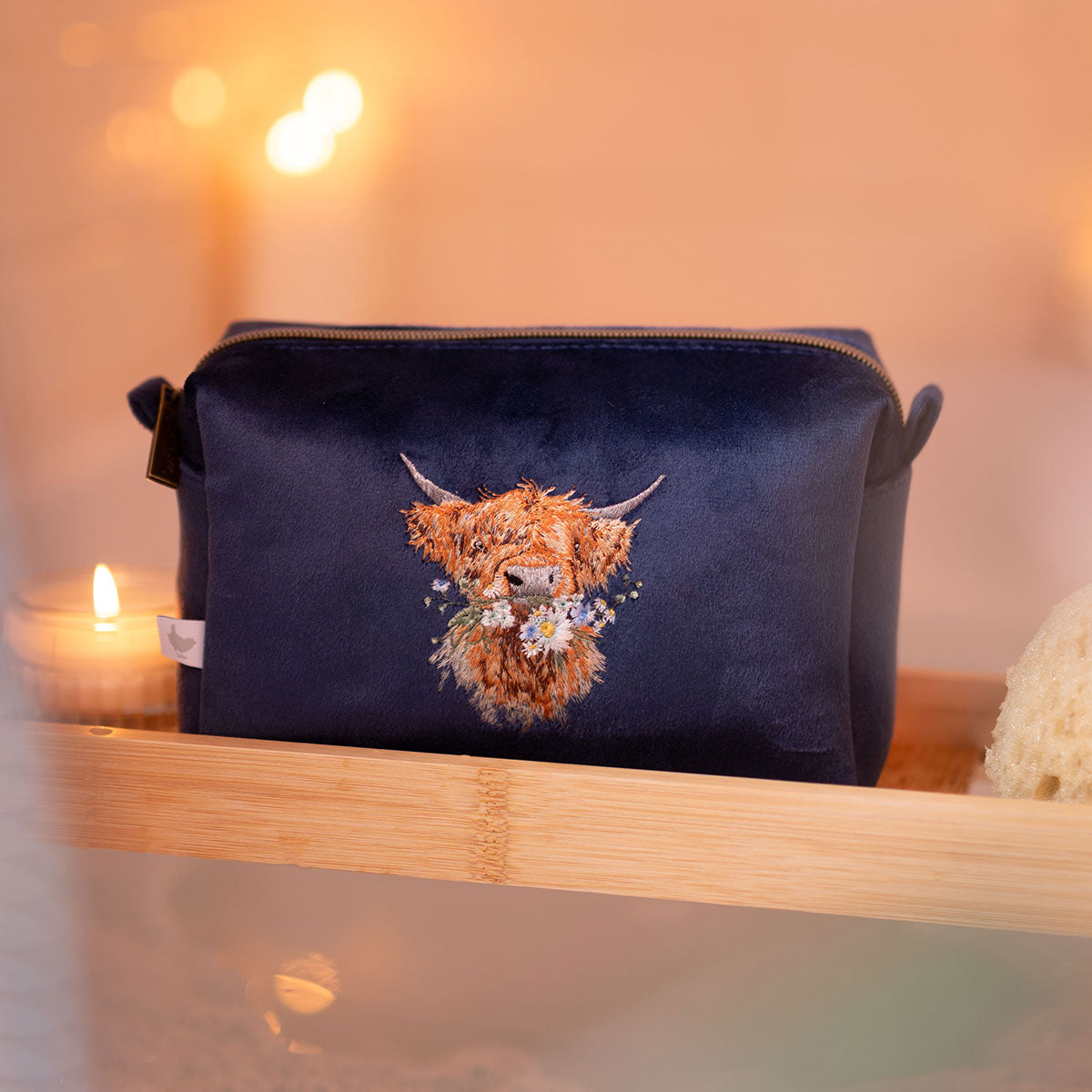 Wrendale Highland Cow Makeup Bag - Daisy Coo