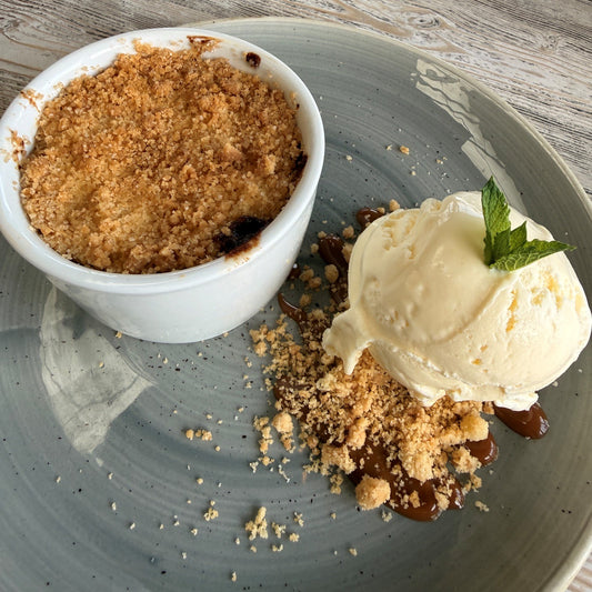 Christmas Day Caramelised Apple & Pear Crumble