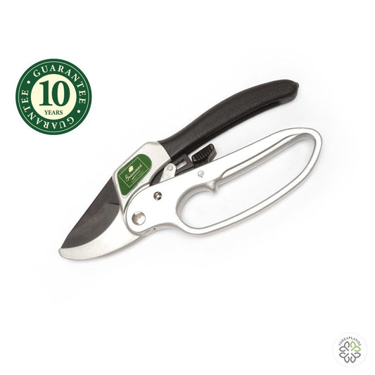 Greenman Ratchet Secateurs - Threaplands [optimised-1040-watermarked]