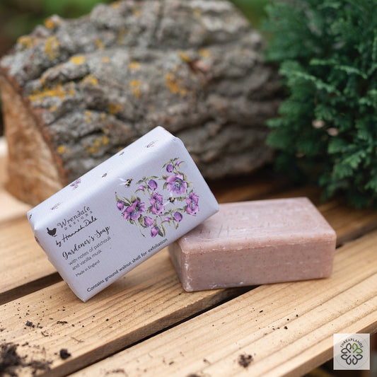 Wrendale Gardeners Soap - New Bee-ginnings [optimised-1040-watermarked]