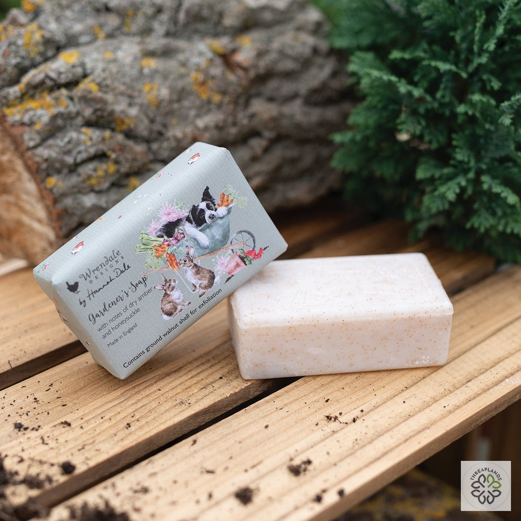 Wrendale Gardeners Soap - Sleeping on the Job (Dry Amber & Honeysuckle) [optimised-1040-watermarked]