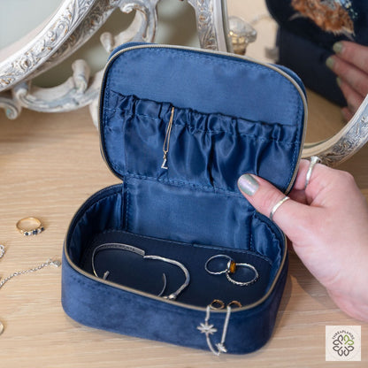 Wrendale Highland Cow Accessory Case - Daisy Coo - Threaplands [optimised-1040-watermarked]