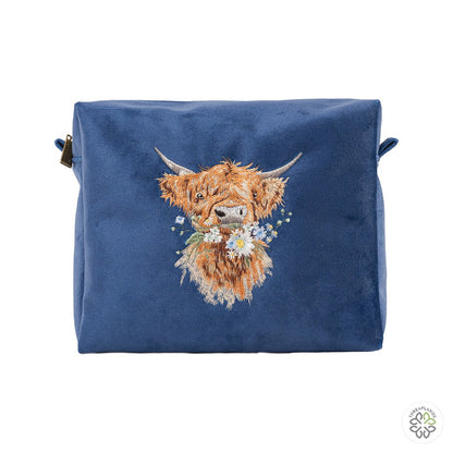 Wrendale Highland Cow Cosmetic Bag - Daisy coo - Threaplands [optimised-1040-watermarked]