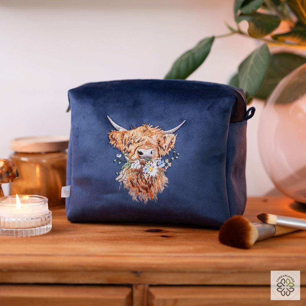Wrendale Highland Cow Cosmetic Bag - Daisy coo - Threaplands [optimised-1040-watermarked]