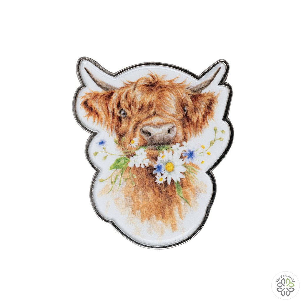 Wrendale Highland Cow Pin Badge - Daisy Coo [optimised-1040-watermarked]